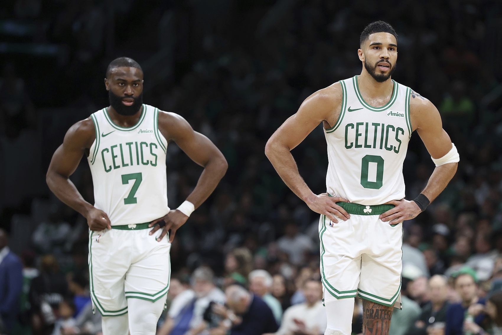 葡京娱乐场-布朗：我和塔图姆随便一点事都会上新闻 我们的目标想法一致